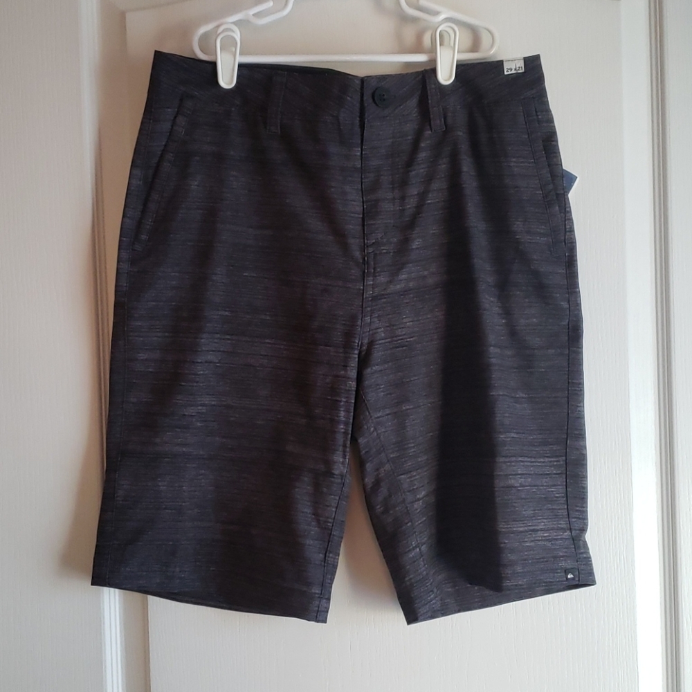MENS/BOYS  QUICKSILVER SHORTS/BATHING SUIT